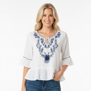 Unique Spectrum floral top white boho embroidered